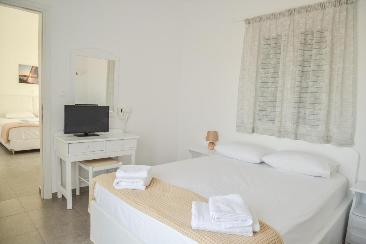 Zeras Apartments Adamantas  Bagian luar foto