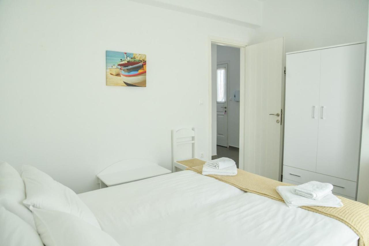 Zeras Apartments Adamantas  Bagian luar foto