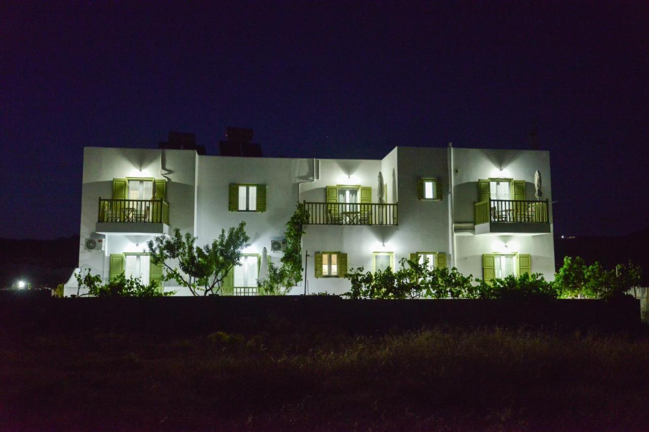Zeras Apartments Adamantas  Bagian luar foto